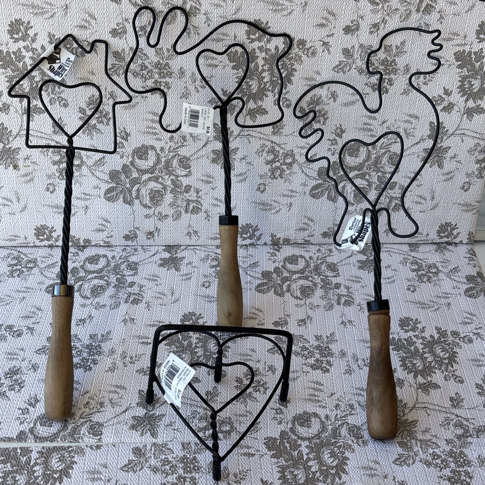 Wire Shapes Rug Beater Trivet Lot Wood Handle Country Rooster Heart Rabbit
