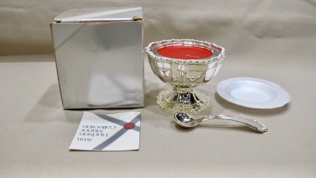 AVON HUDSON MANOR SILVERPLATED SALTCELLAR & SPOON\