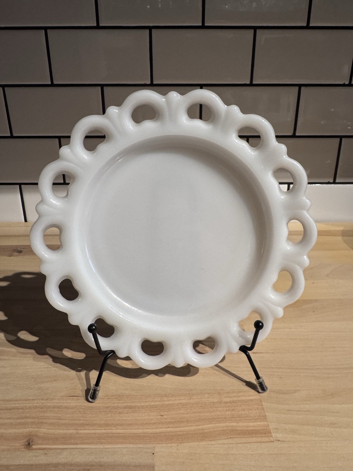 Anchor Hocking Lace Edge Milk Glass Salad Plate Pristine Condition