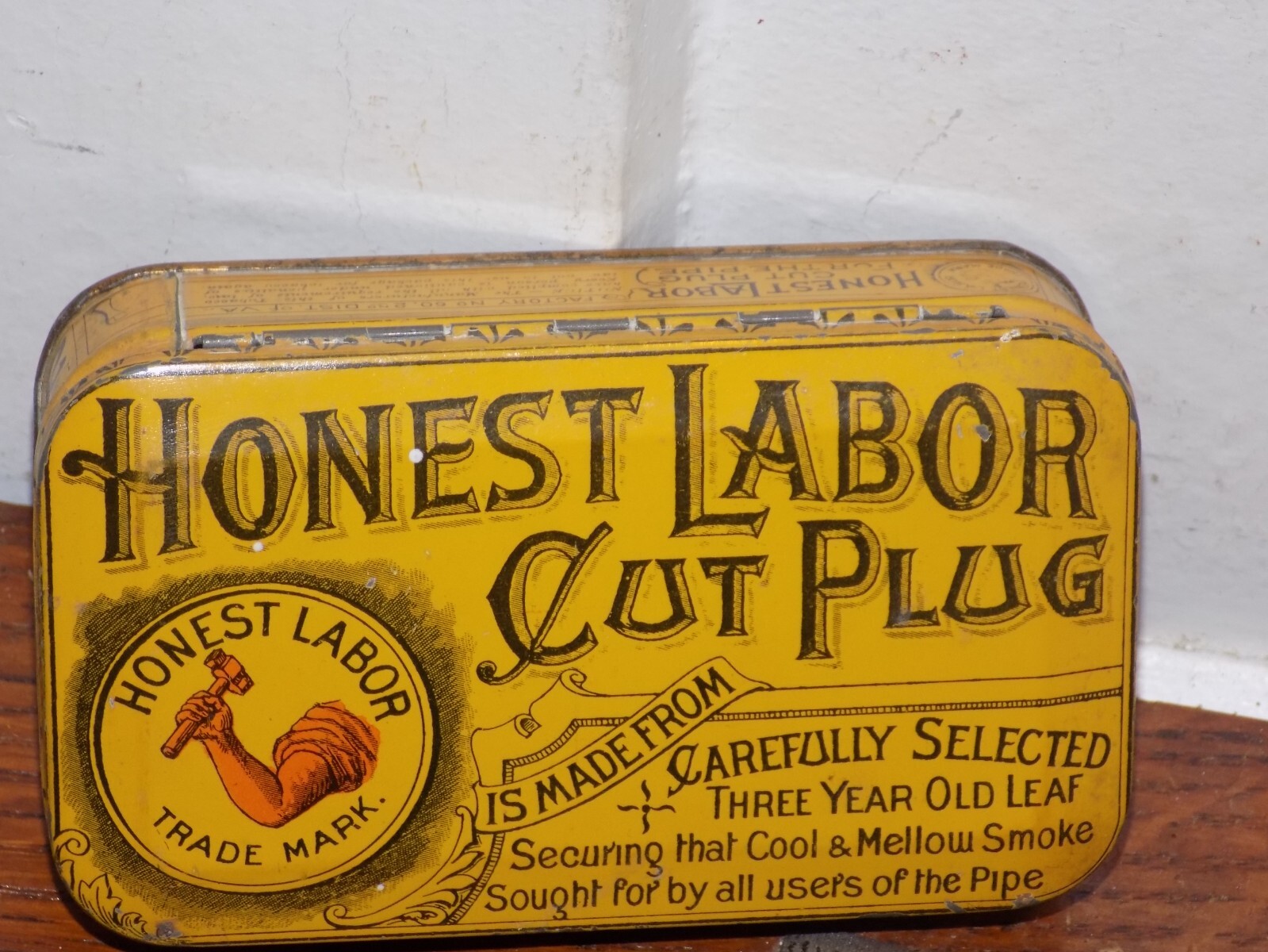 Vintage Honest Labor Cut Plug Empty Tin