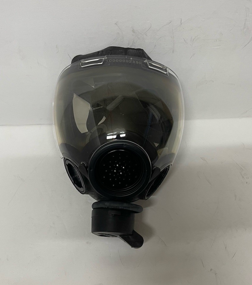 MSA Millennium  Gas Mask CBRN  & Riot Control w/ clear outsert / MEDIUM NEW