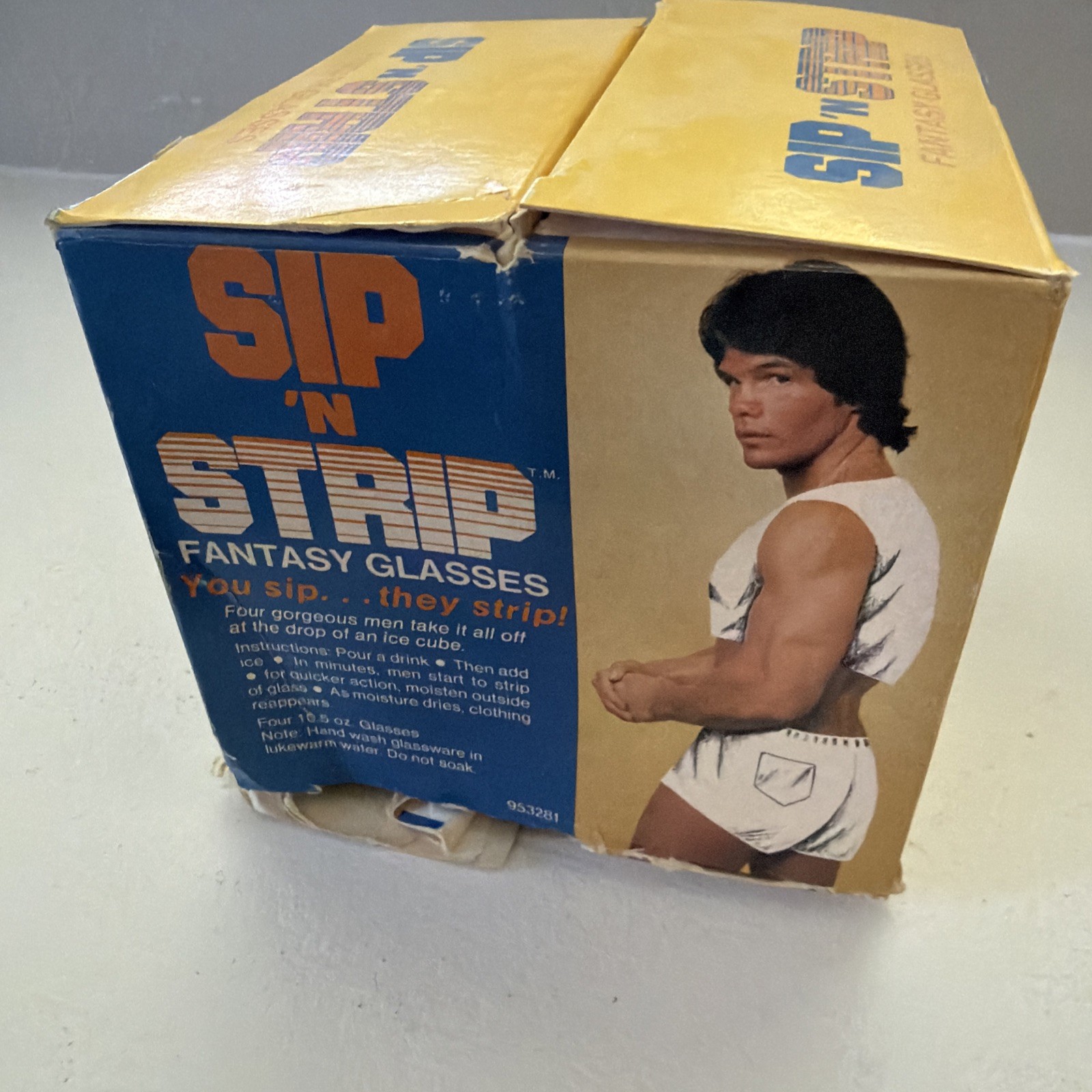 Vintage 1983 Spencer Gifts Sip N Strip Fantasy Glasses Set 4 w/ Original Box