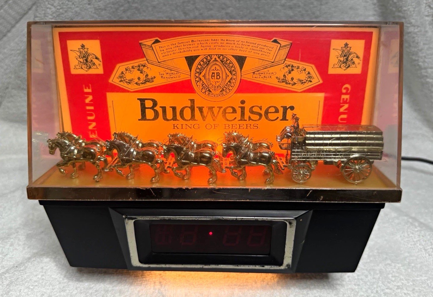 Vintage 1979 Budweiser Clydesdale Lighted Sign Digital Clock 004-130-79 READ
