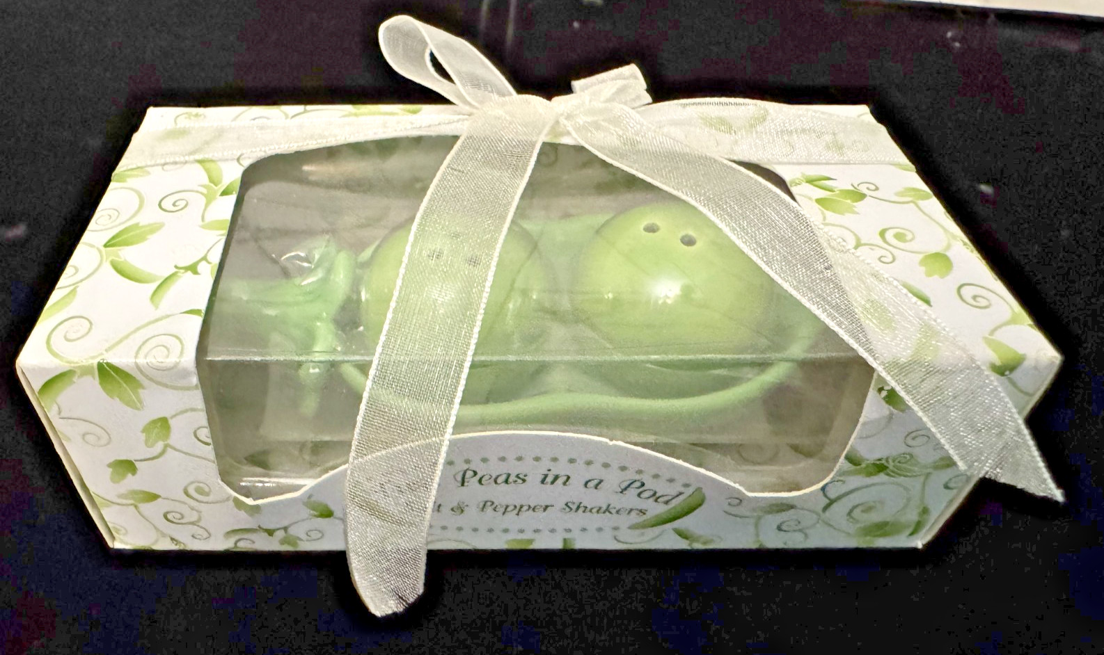 Kate Aspen Two Peas in a Pod Salt and Pepper Shakers with Holder New in Box