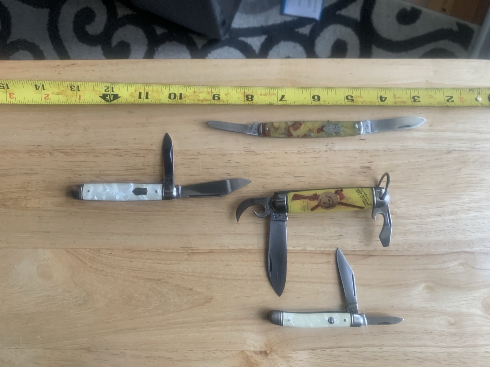 Walt Disney 1950’s Davey Crochet ,pocket knife ,plus three others