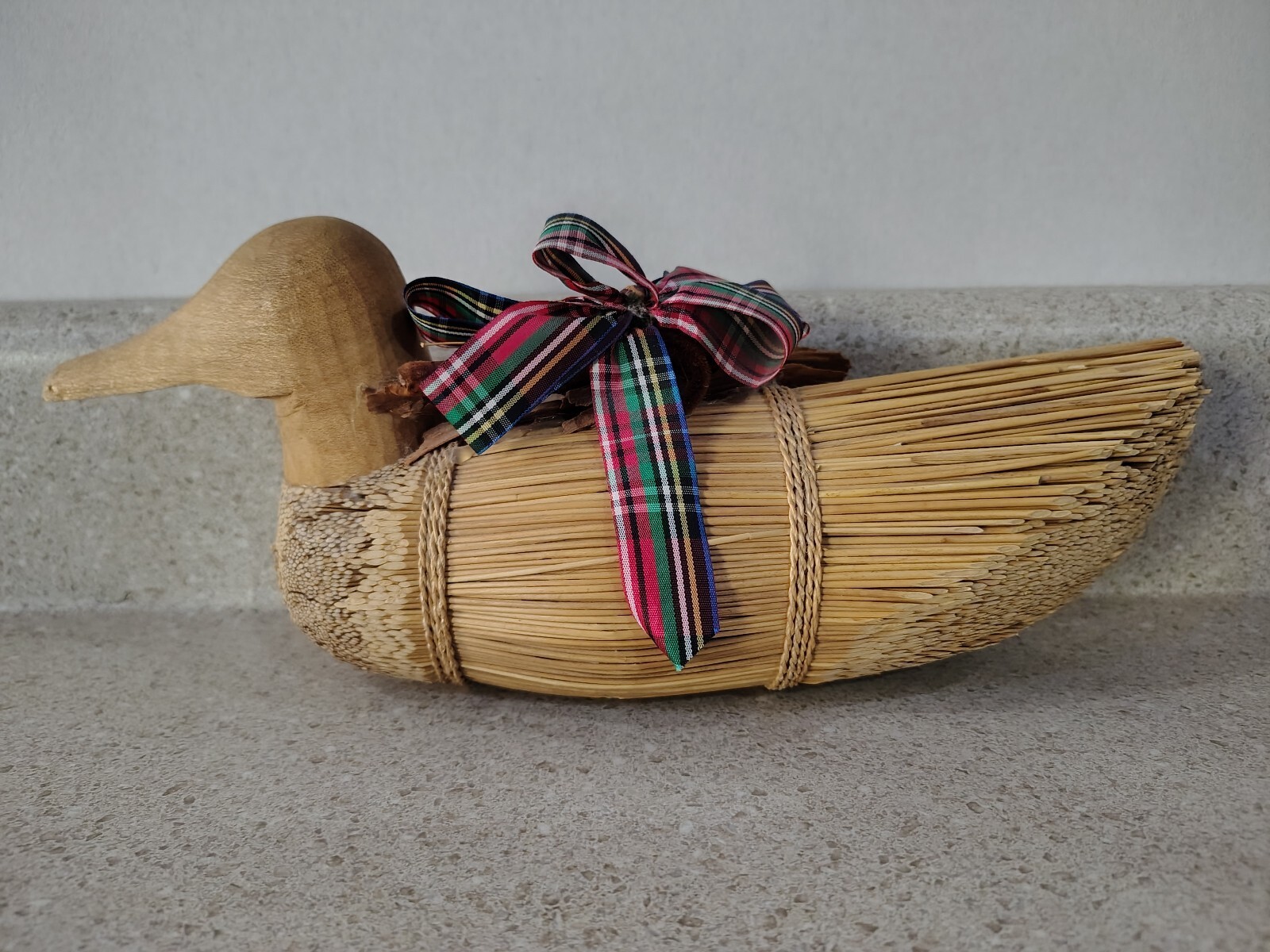 VTG Handcrafted Natural Straw Duck Decoration With Plaid Ribbon Home Decor