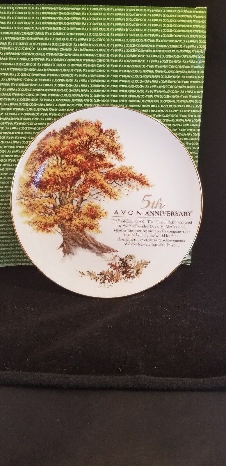 Avon 5th Anniversary Plate  The Great Oak  NIB