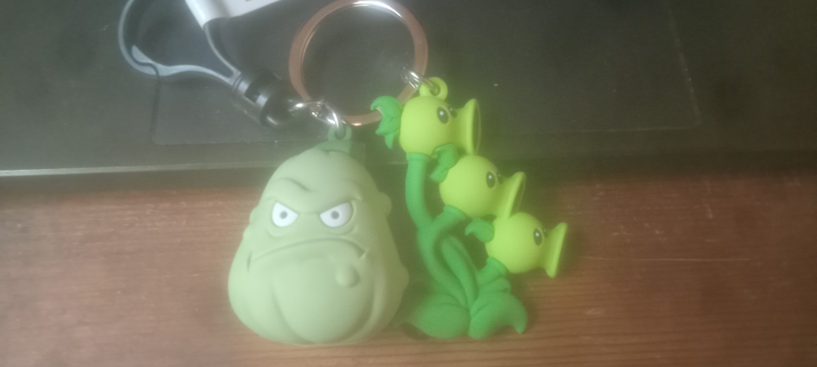 Plants Vs Zombies Series Figural Bag Clip 3 Inch Squash and Threepeater