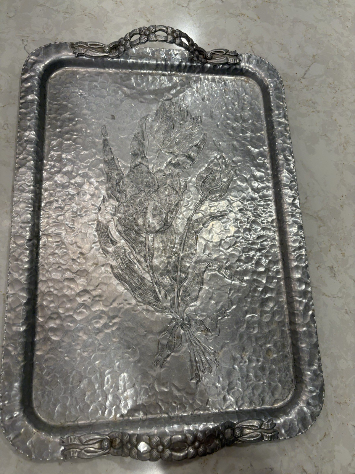 Vintage Rodney Kent 408  Hammered Aluminum Tulip Bouquet Tray 20\