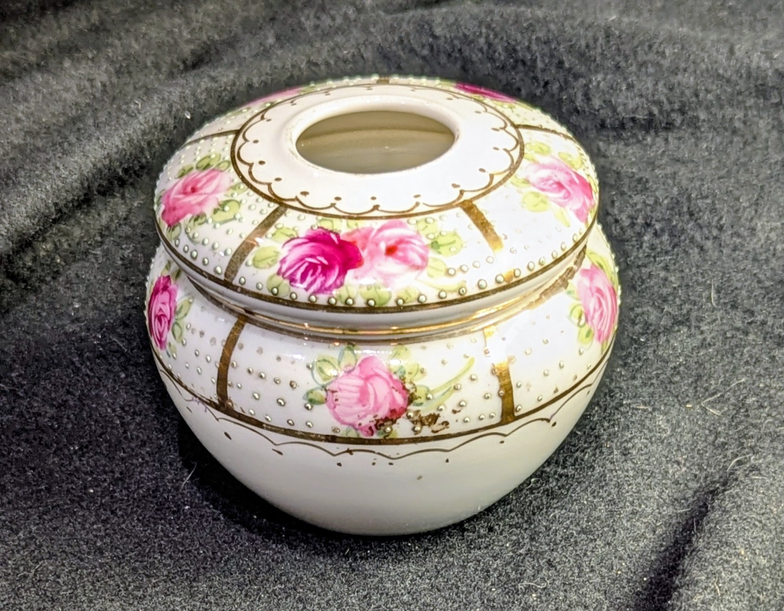 Antique Nippon Hair Receiver Hand Painted Roses Gold Moriage Beading Morimura