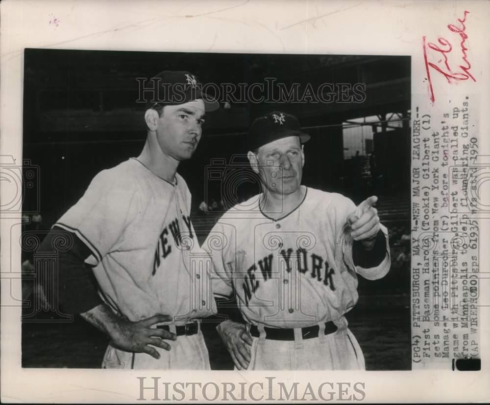 1950 Press Photo Harold Gilbert gets pointers from Leo Durocher in Pittsburgh.