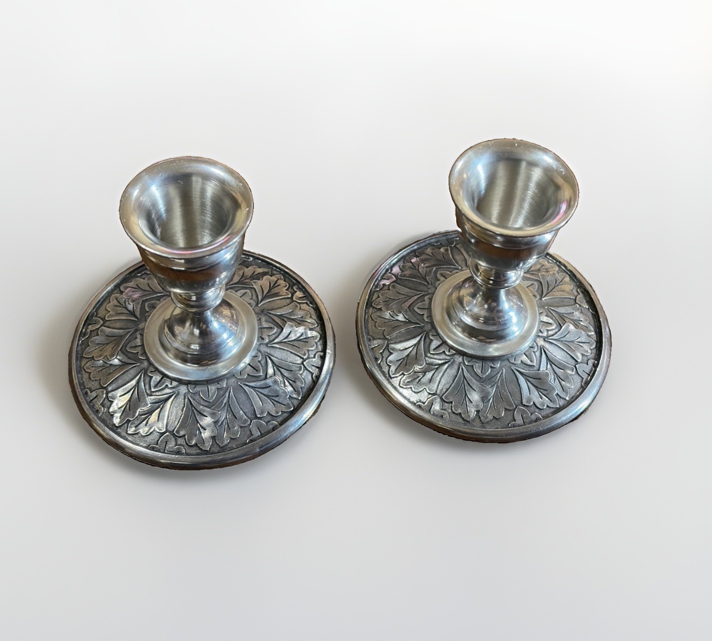 Danforth Fine Handcrafted Pewter 2 Leaf Pressed Candleholders Nice 3”x3” NEW Danforth Fine Handcrafted Pewter 2 Leaf Pressed Candleholders Nice 3”x3” NEW
