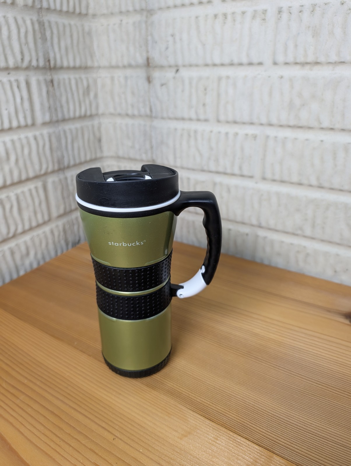 Starbucks 2004 Stainless Steel  Green and White Extreme Tumbler, 16 oz. RARE