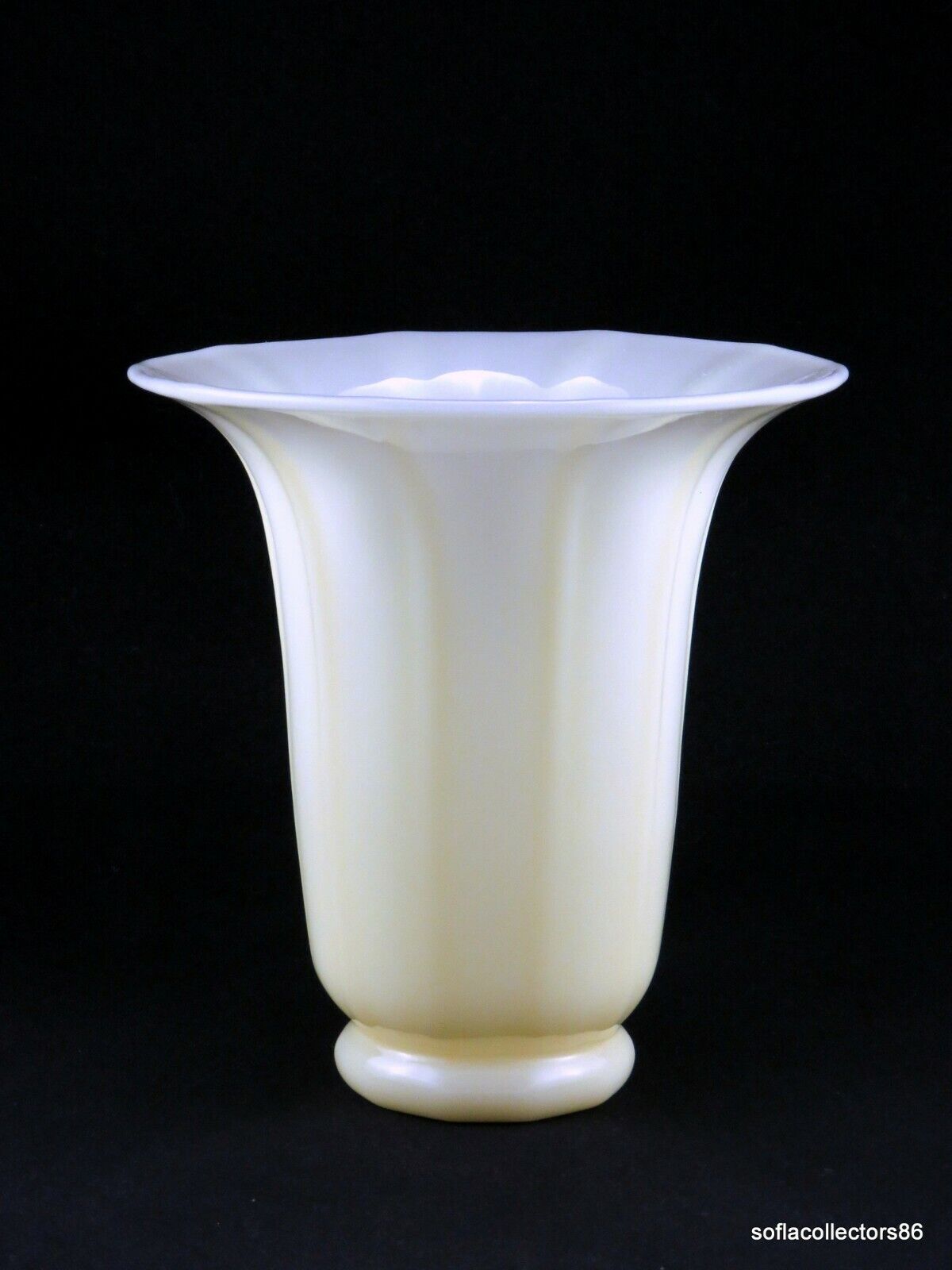 Carder Era Steuben Shape 913 Ivory Shade Vase ca 1910