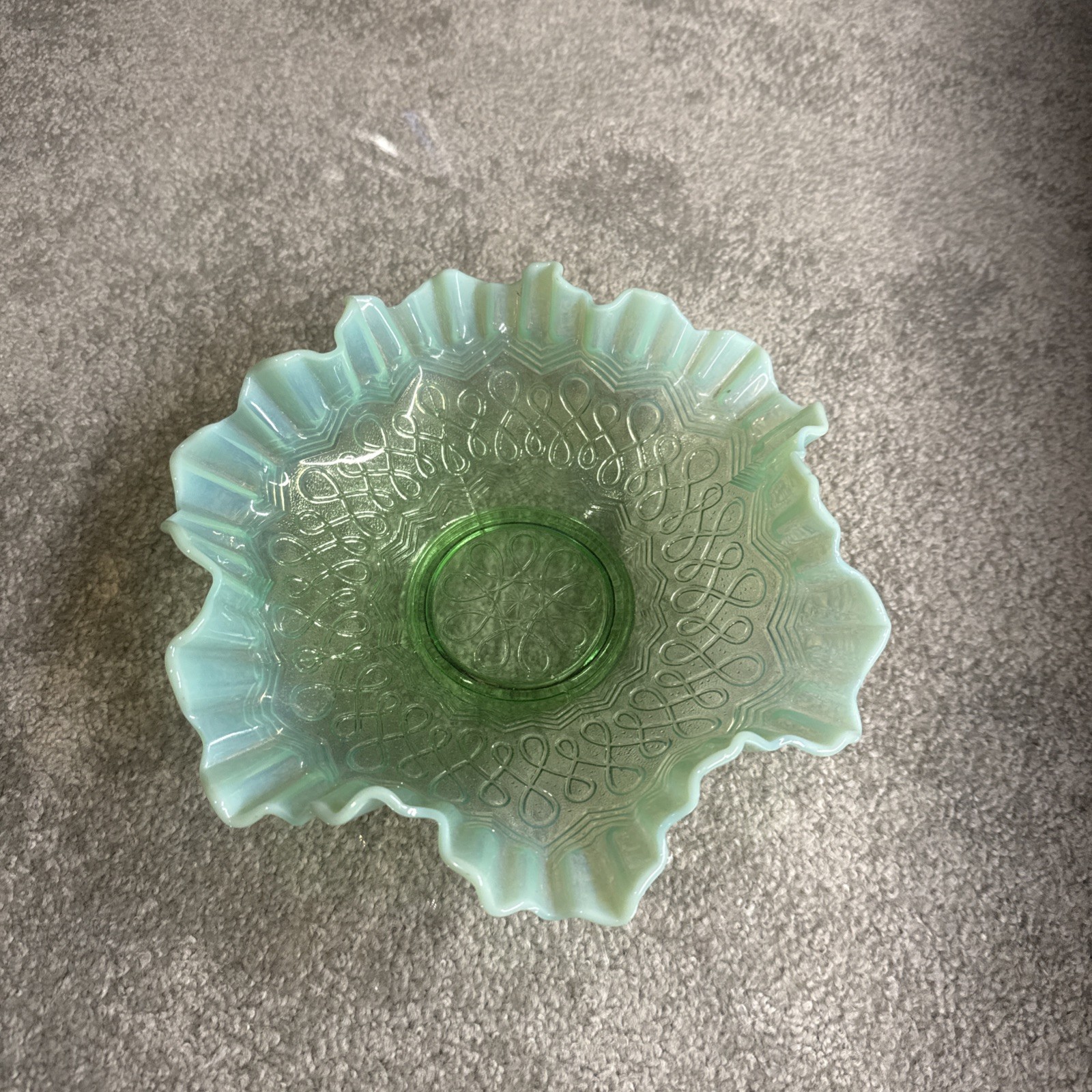 Vintage Jefferson Glass Many Loops Green Opalescent Dish
