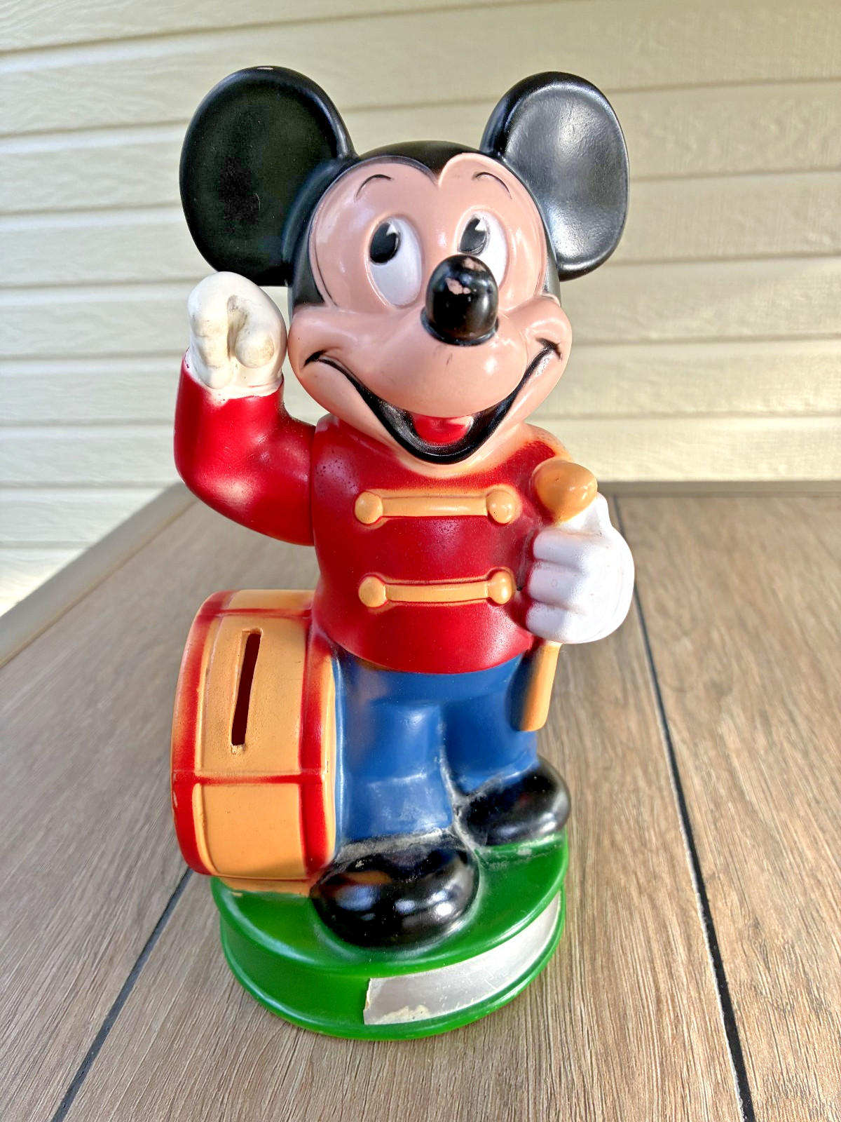 Vintage Disney Mickey Mouse Plastic Coin Bank w/Articulated Arm +FAST SHIPPING Vintage Disney Mickey Mouse Plastic Coin Bank w/Articulated Arm +FAST SHIPPING