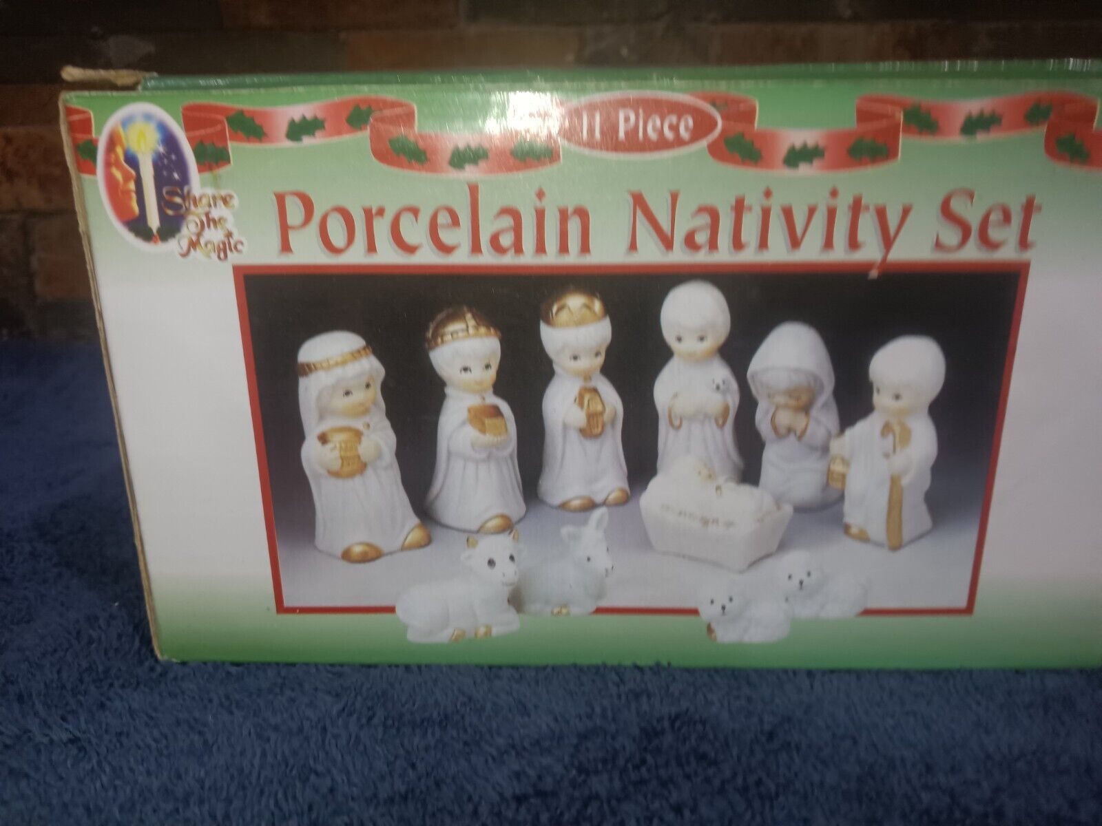Vintage 11 pc. Porcelain Nativity Set \
