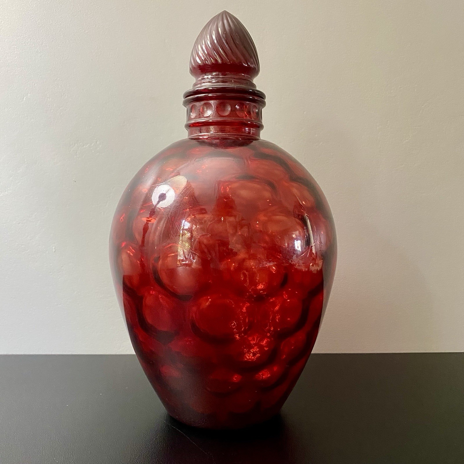 Vintage Wheaton Glass Ruby Red Honeycomb Decanter Apothecary Bottle w Stopper Vintage Wheaton Glass Ruby Red Honeycomb Decanter Apothecary Bottle w Stopper