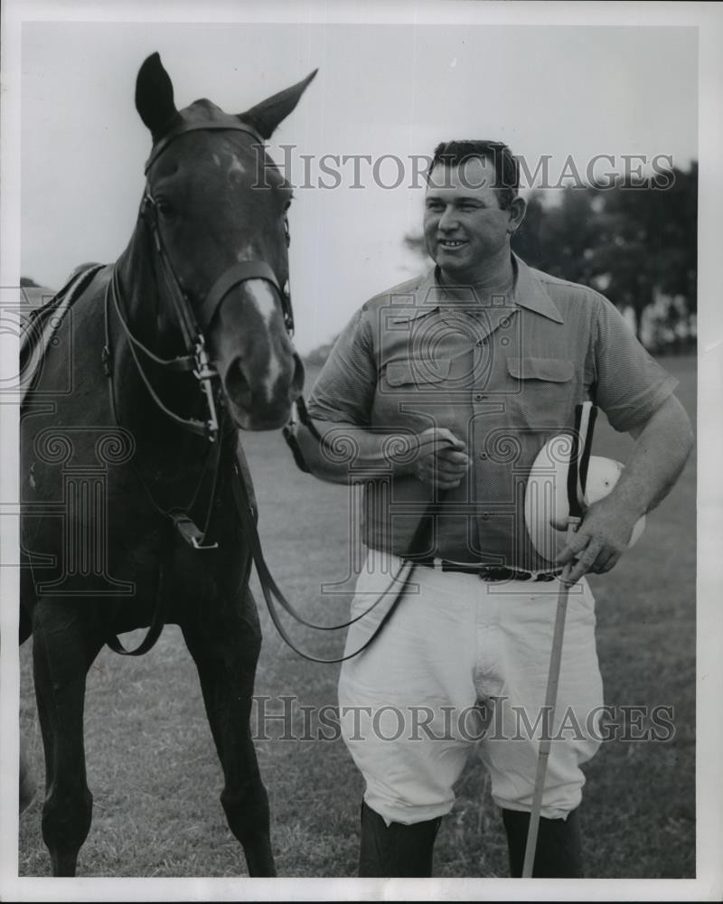 1954 Press Photo Veteran polo player, Harold Barry poses with horse - mjt03638