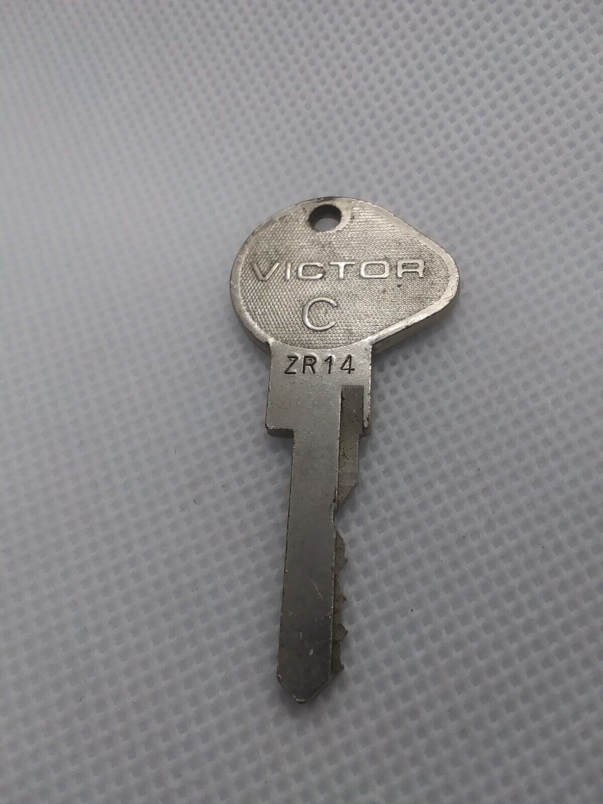 Vintage Victor C ZR14 Key