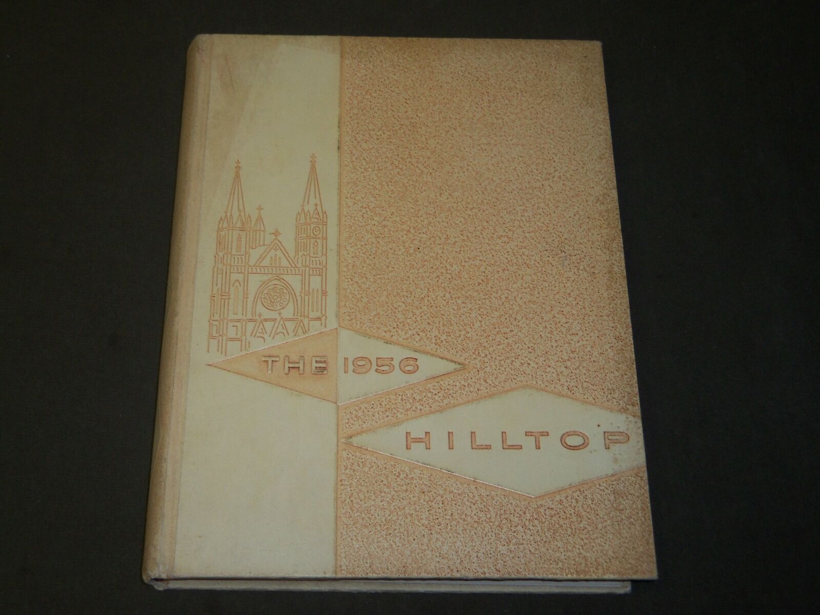 1956 THE HILLTOP MARQUETTE UNIVERSITY YEARBOOK - MILWAUKEE WISCONSIN - YB 1593