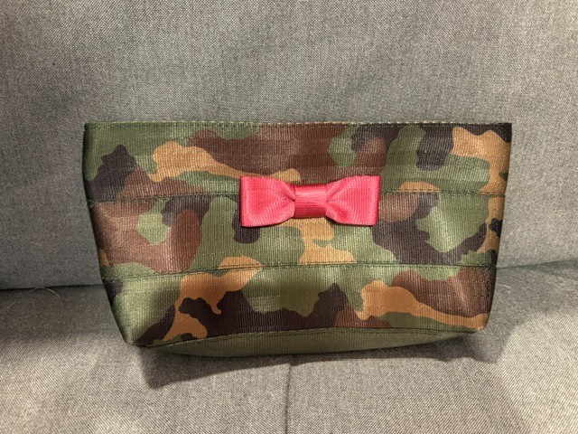 Harveys Seatbelt Bag Camo Makeup Case Cosmetic Case Pouch Clutch NEW w/o tag