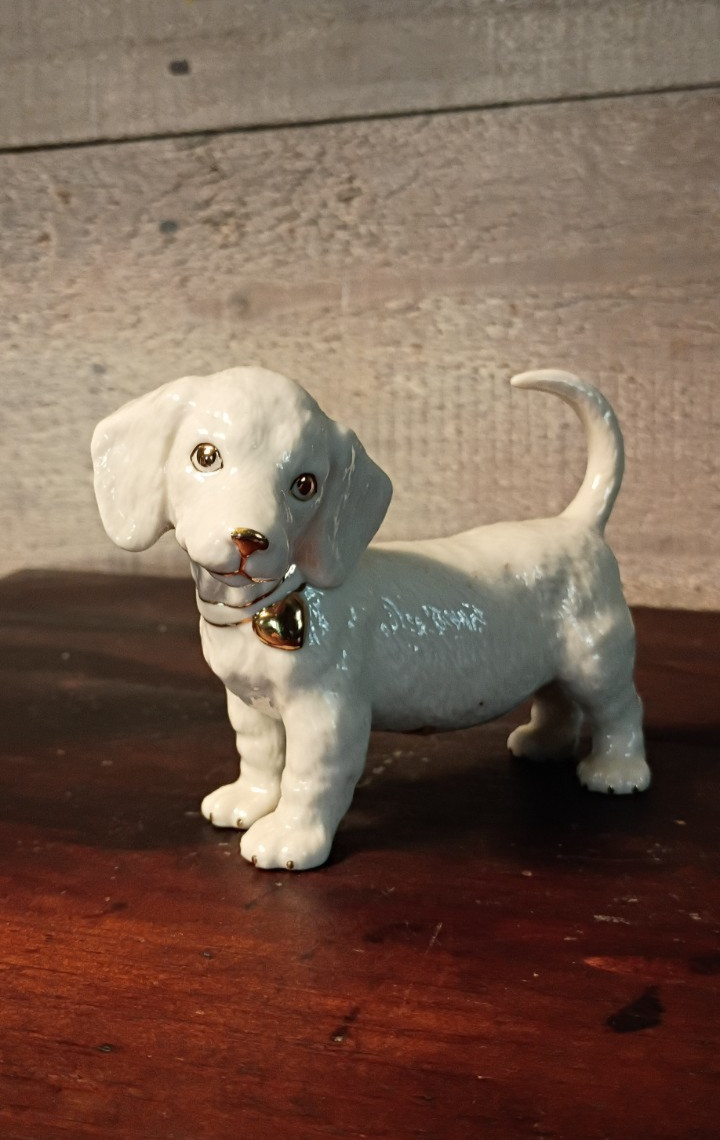 VTG Lenox Classic Puppies Dachshund With Heart Collar Figurine.