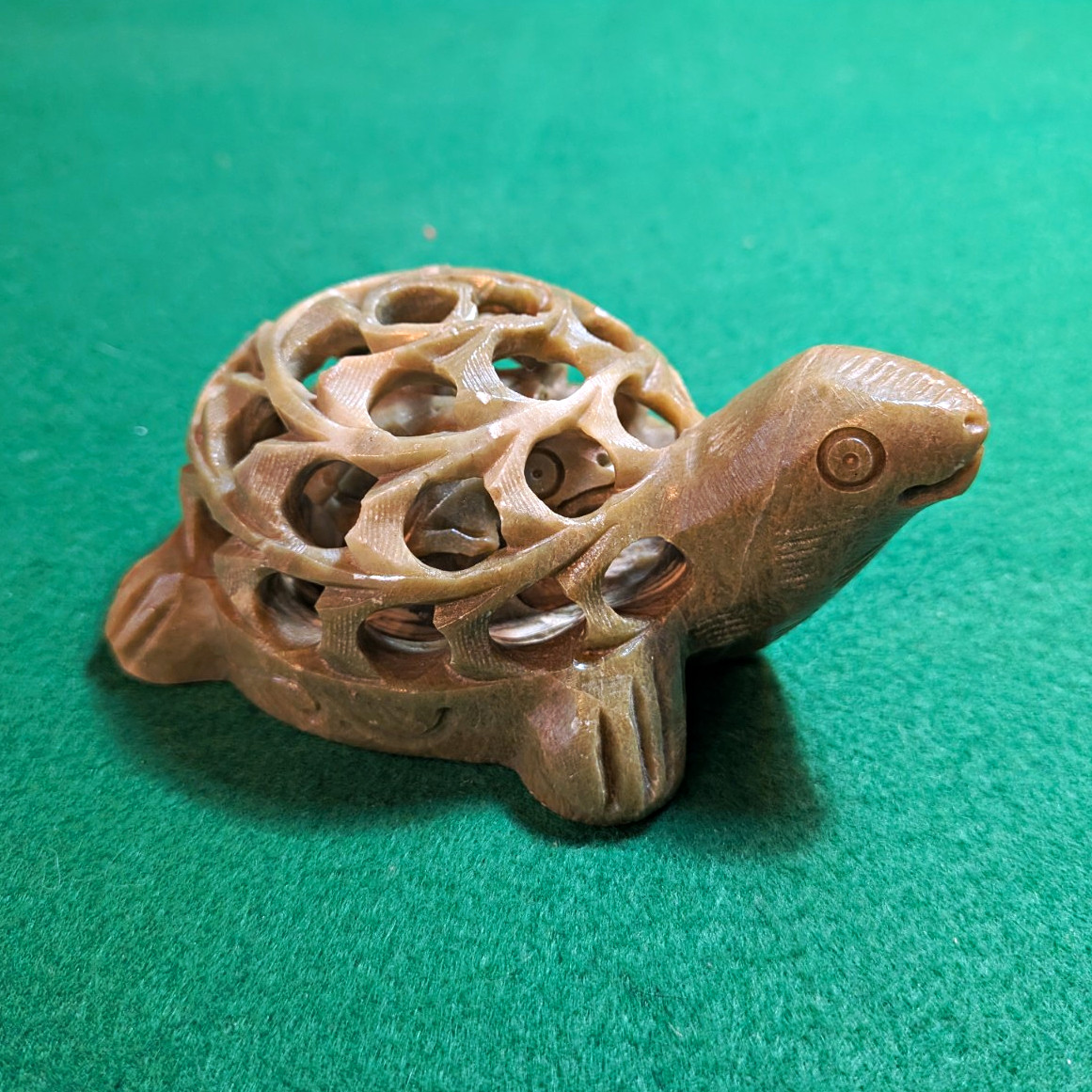 Vintage Hand-Carved Soapstone Mother & Baby Turtle Figurine – Jali Shell