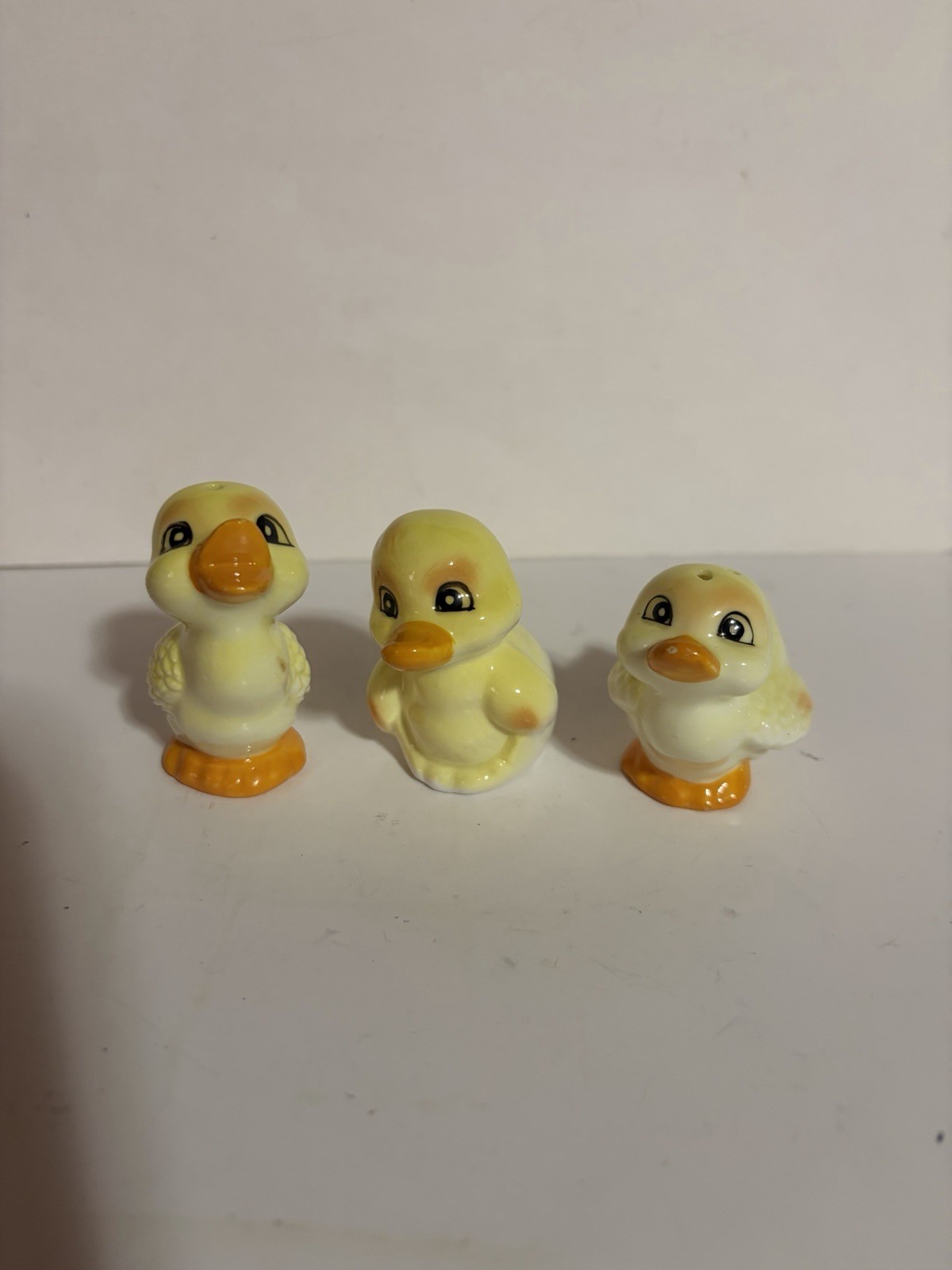 Adorable Vintage Yellow DUCKS Salt & Pepper Shaker Set & Toothpick Holder CUTE