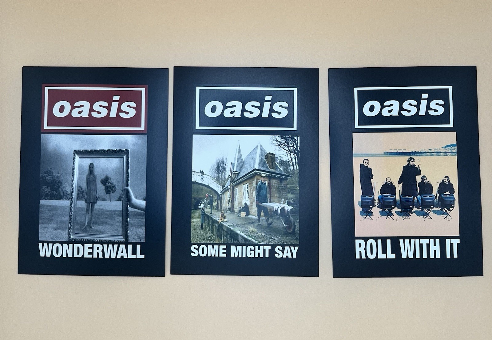 Oasis Band Postcards Set-Wonderwall-Some Might Say-Roll with It