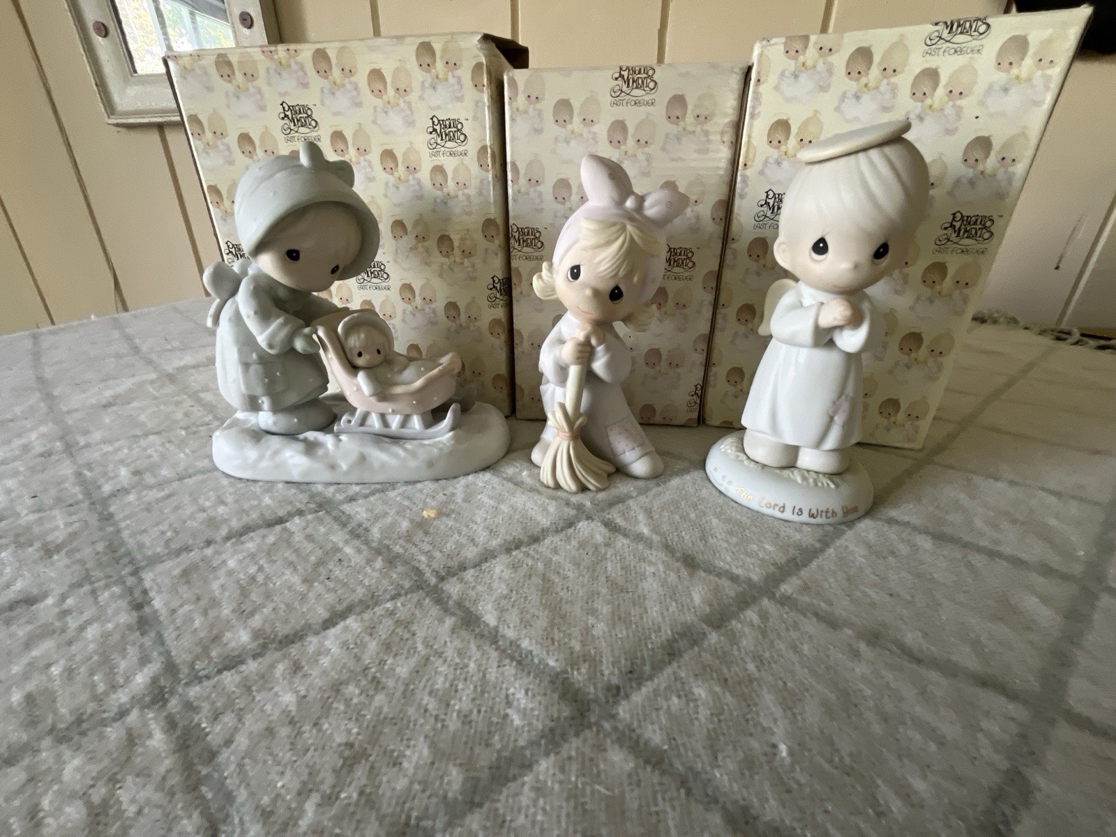 Vintage Enesco Precious Moments Figurines