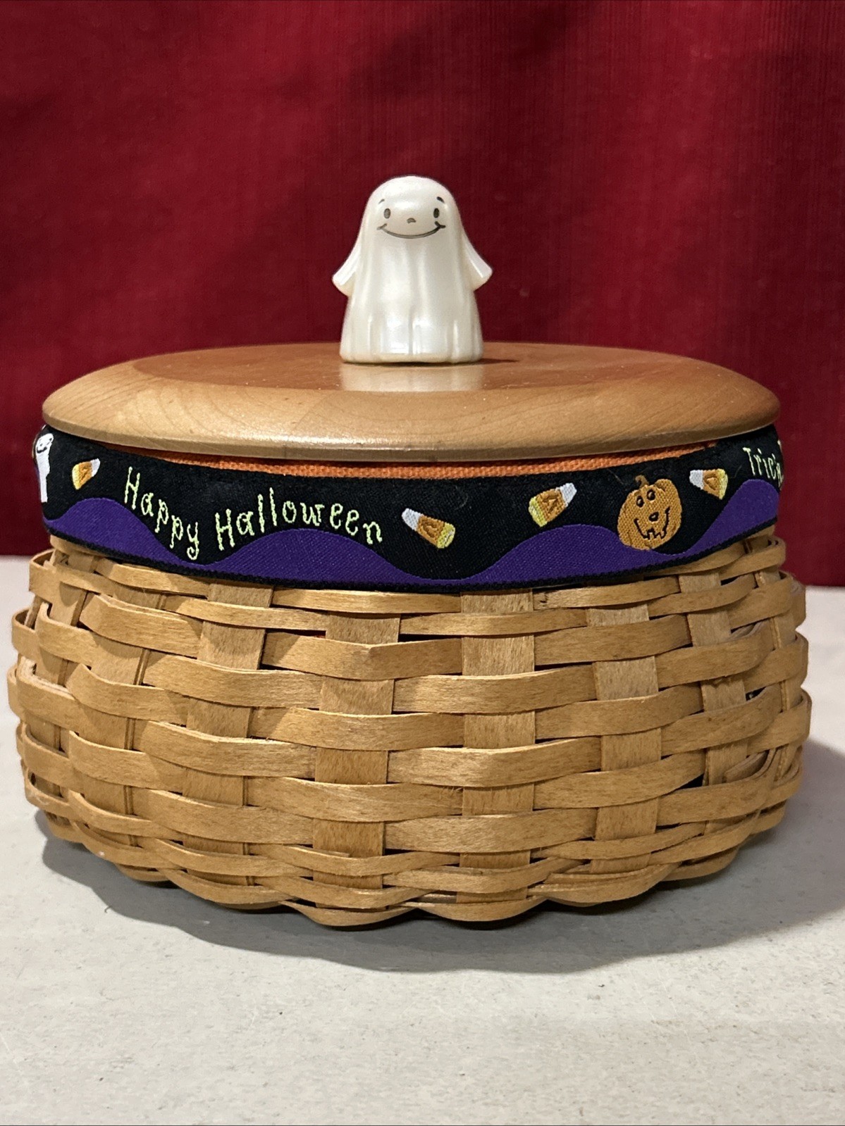 Longaberger 2004 Happy Halloween Limited Edition Basket Ghost Knob & Trick Liner