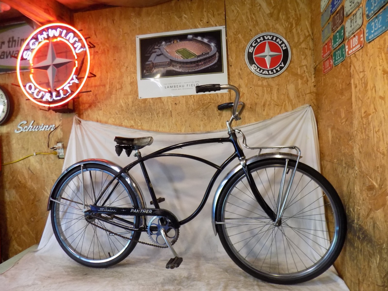 1967 SCHWINN PANTHER TANK BIKE PANTHER CORVETTE DELUXE AMERICAN JAGUAR RAT ROD