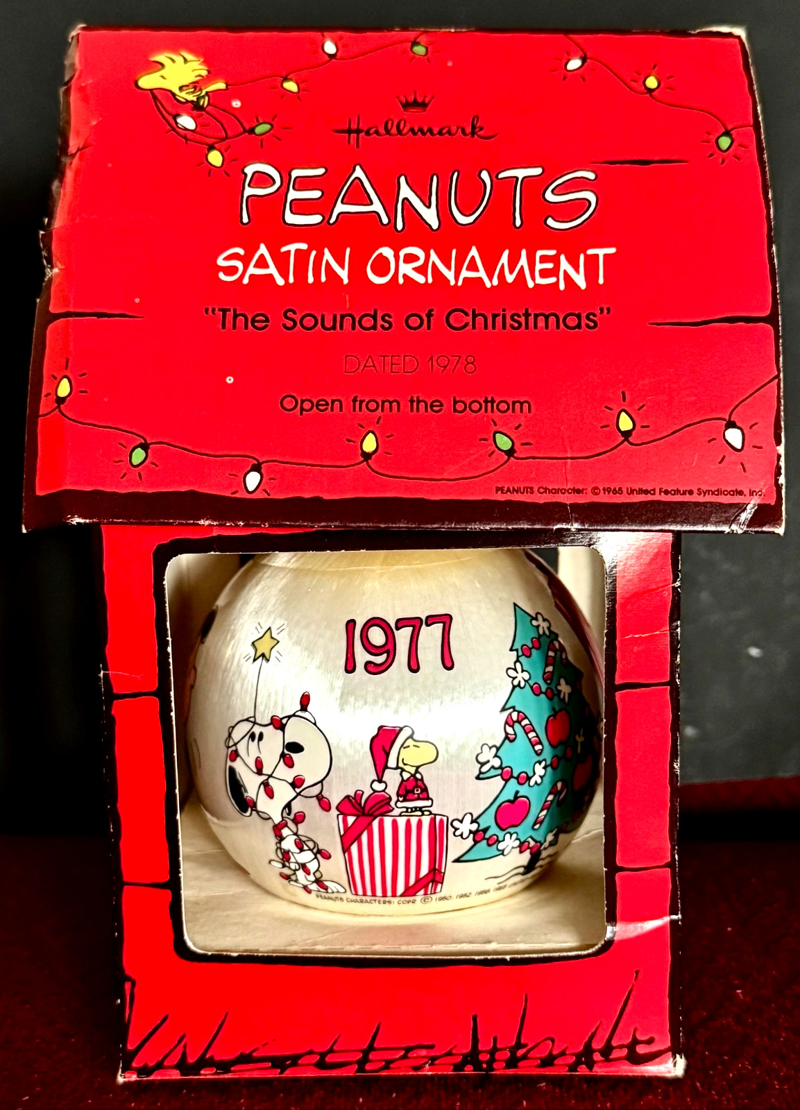 1977 Hallmark Satin Xmas Ornament Peanuts Gang: Snoopy, Charlie, Lucy, Linus 1977 Hallmark Satin Xmas Ornament Peanuts Gang: Snoopy, Charlie, Lucy, Linus