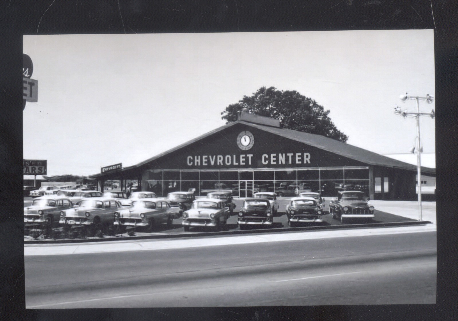 REAL PHOTO SACRAMENTO CALIFORNIA LEO WILLIAMS CHEVROLET DEALER POSTCARD COPY
