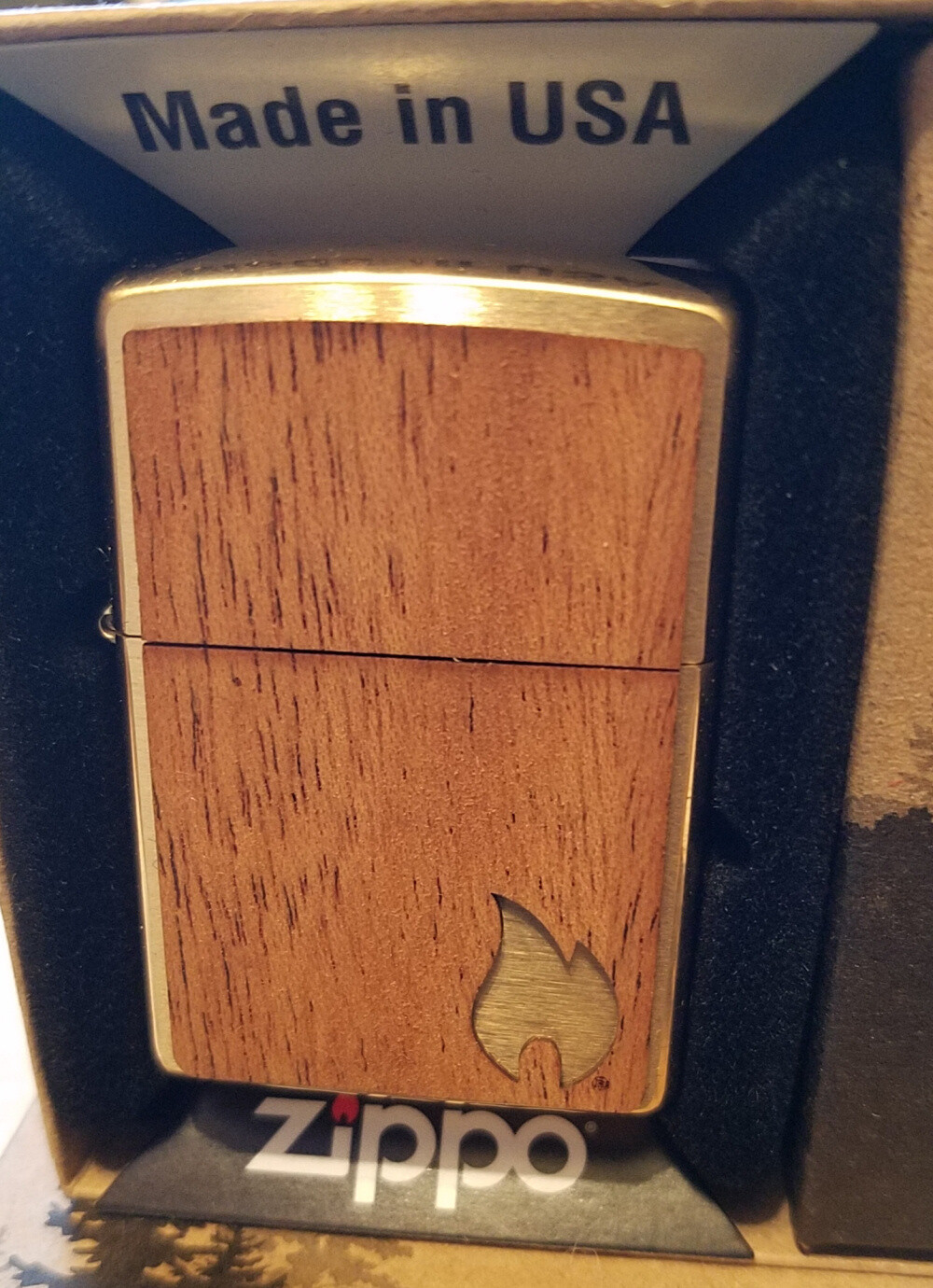 ZIPPO 29901 Woodchuck Mahogany Flame Brushed Brass NEW in box Windproof Lighter