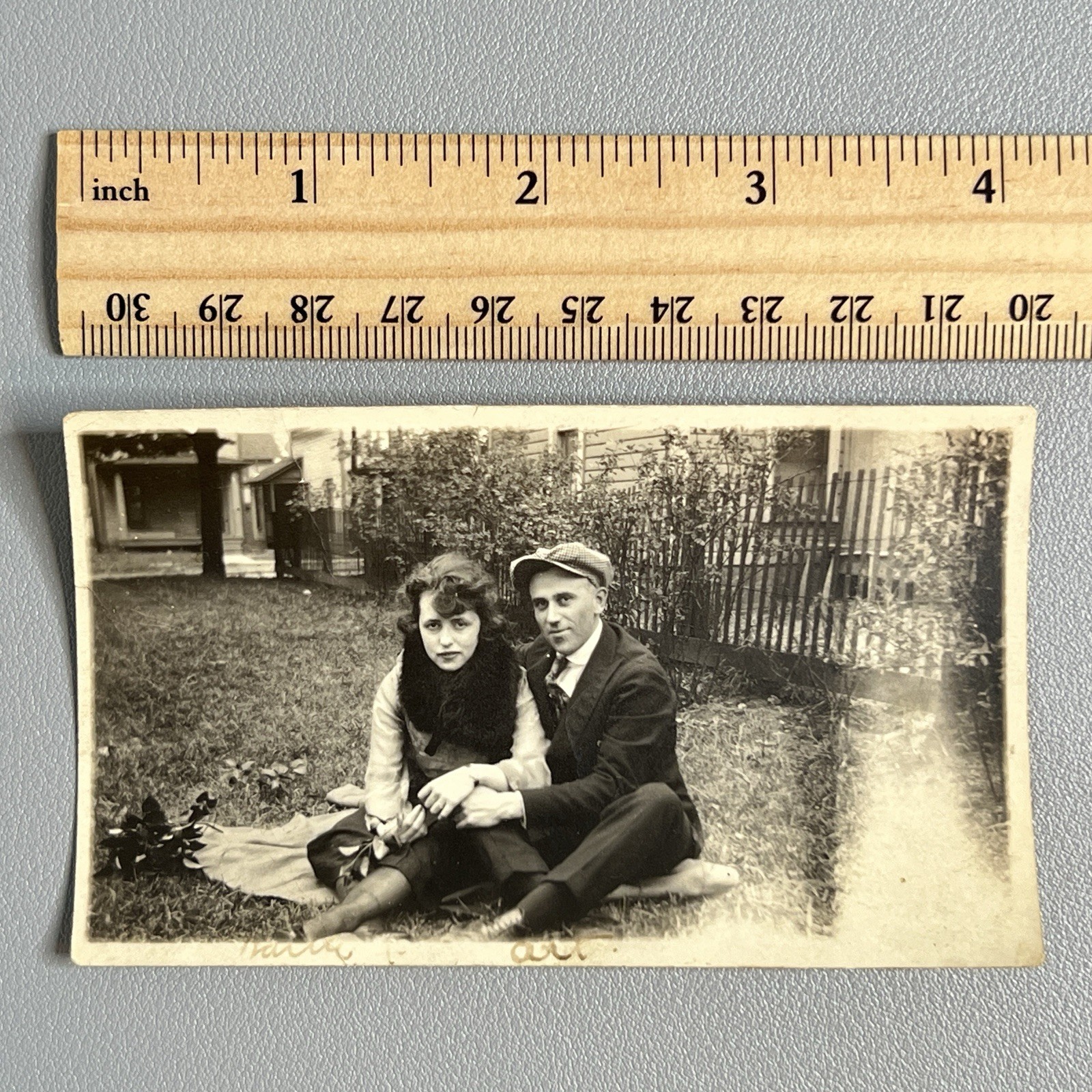 Vtg 1920s Couple Portrait Photo Man Flat Cap Woman Fur Collar Fashion Snapshot