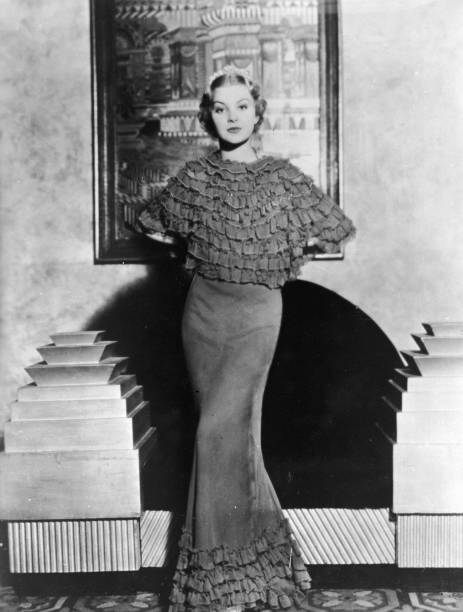 Actress Evelyn Kelly wearing an evening dress 1930 Actress OLD PHOTO