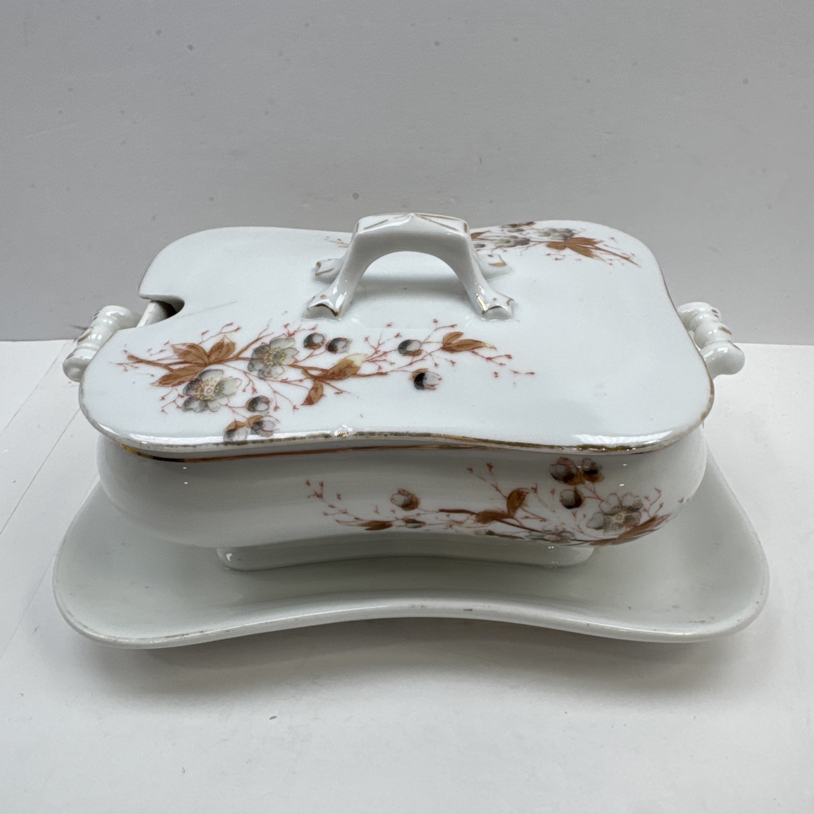 Antique Marx & Gutherz Carlsbad Porcelain Soup Tureen White Gold Floral NO Ladle