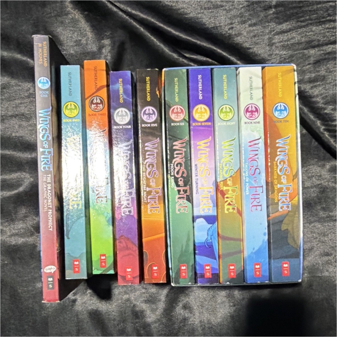 Wings of Fire Graphic Novels 1-10 Lot Tui T. Sutherland Scholastic