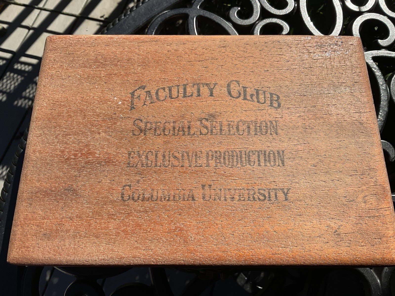 VTG. Columbia University Exclusive Faculty Wood Cigar Box Dovetail Hook Closure
