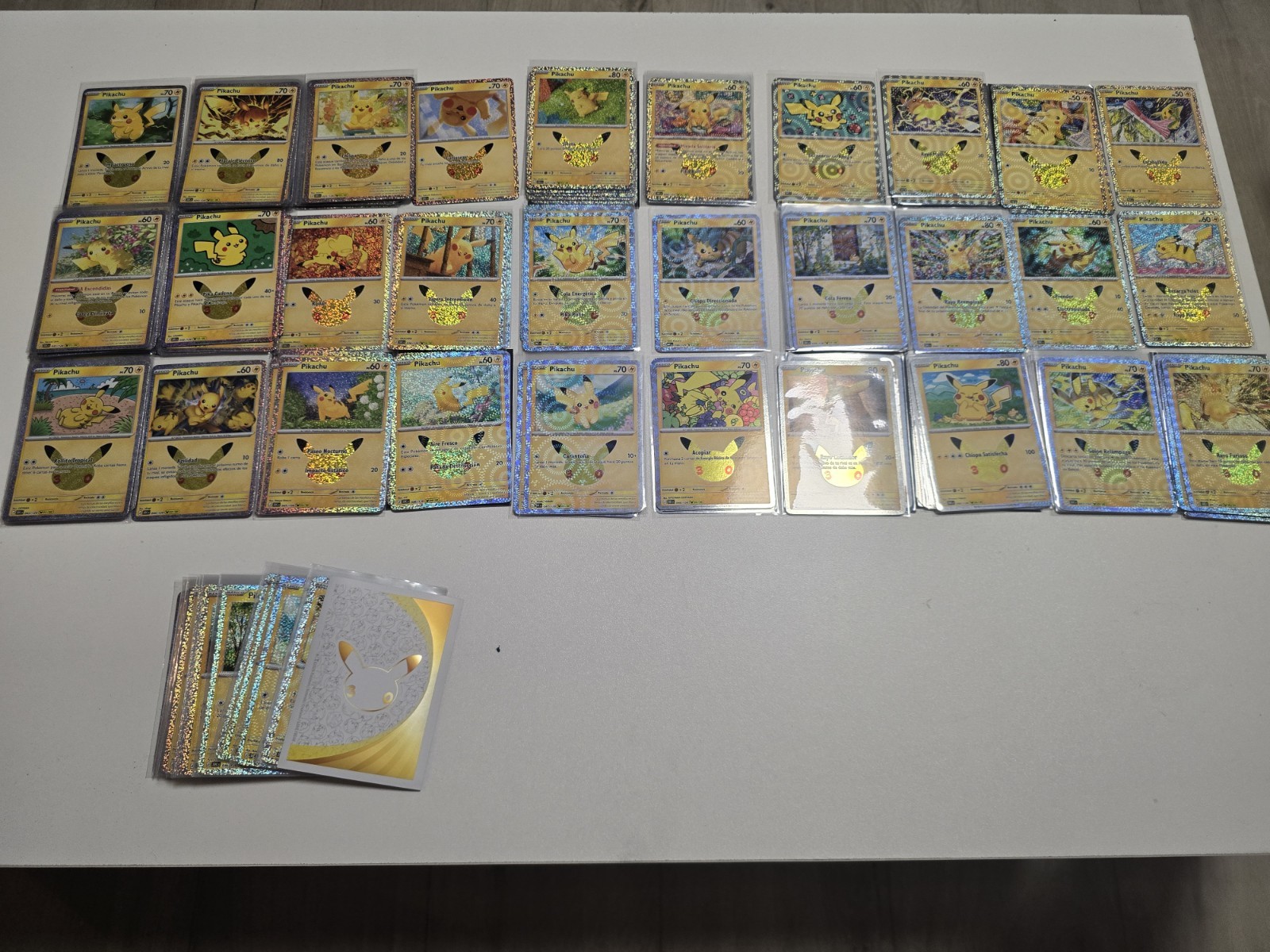 30th Celebration Pikachu Complete Set of 30 Pokemon Cards SPANISH 