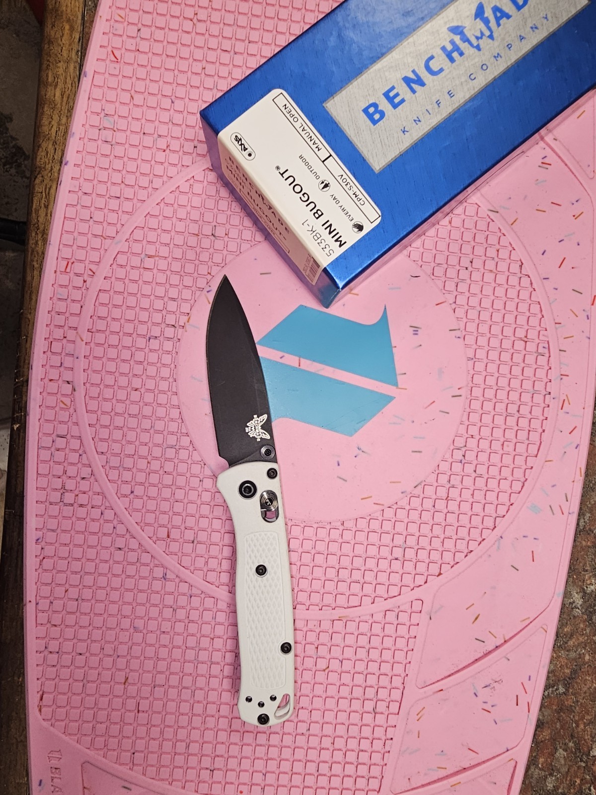 Benchmade 533BK-1 Mini Bugout Folding Knife White Grivory Handle S30V Blade USA