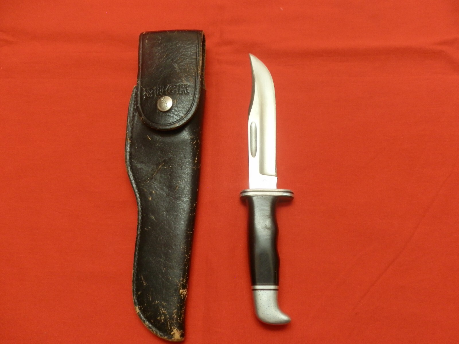 VINTAGE BUCK USA 119 PREDATE CODE,STAMPED SHEATH,HUNTING SKINNING KNIFE.