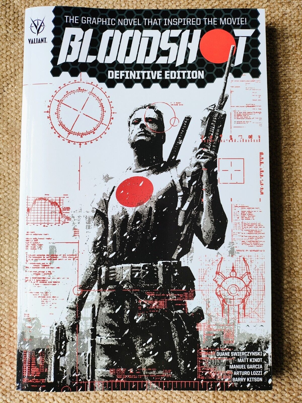Bloodshot Definitive Edition [Paperback] Swierczynski, Duane; Kindt, Matt;