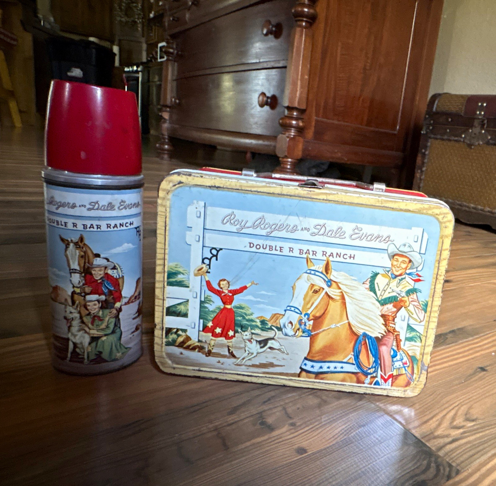 Vintage Roy Rogers & Dale Evans Double R Bar Ranch Metal Lunchbox w/ Thermos