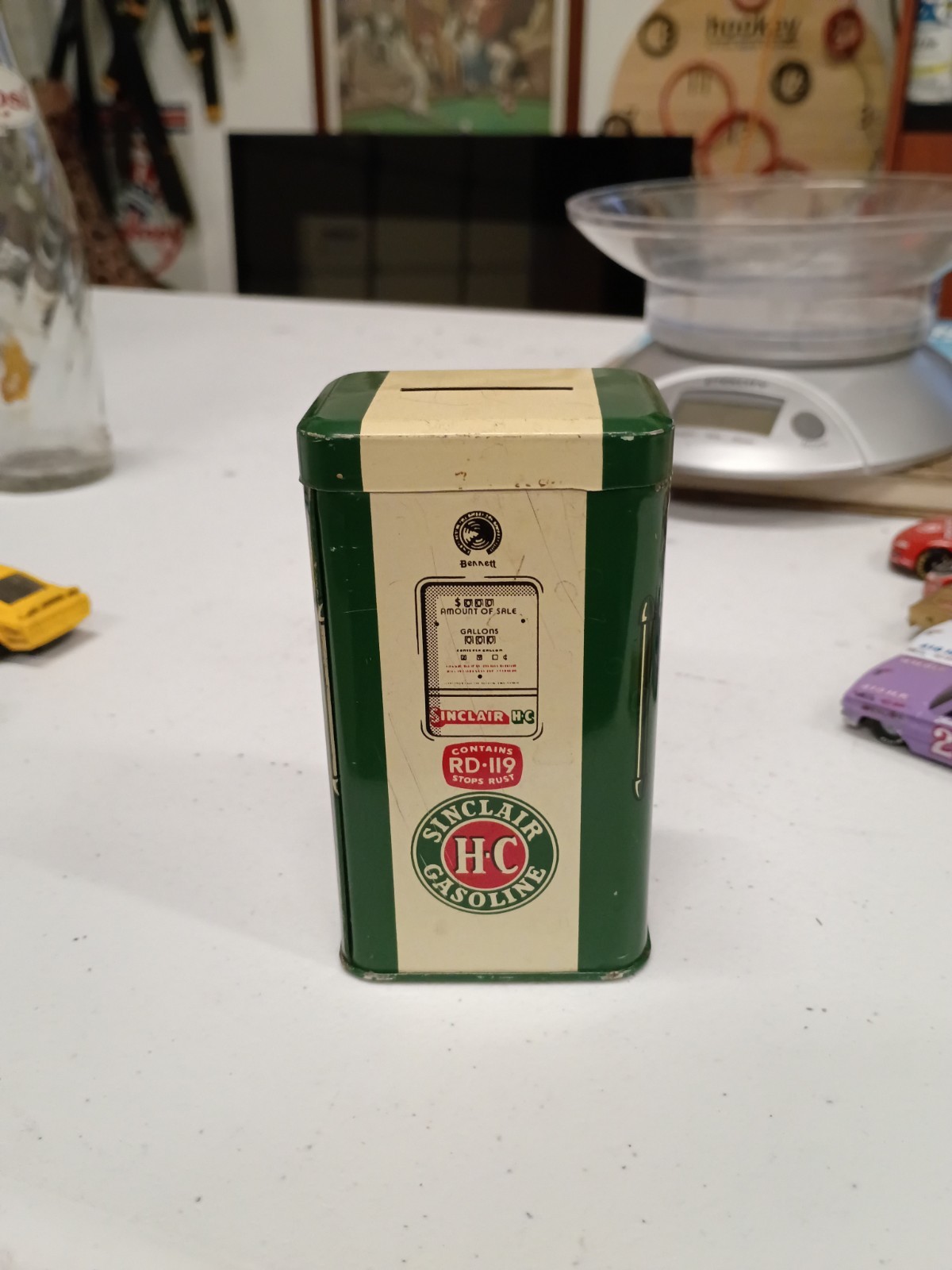 Vintage 1950s Sinclair Gasoline HC  Tin Coin Bank Rd 119