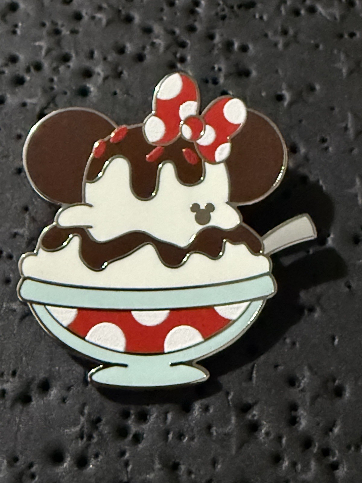 2026 WDW Hidden Mickey Wave B Sundaes- Minnie Mouse