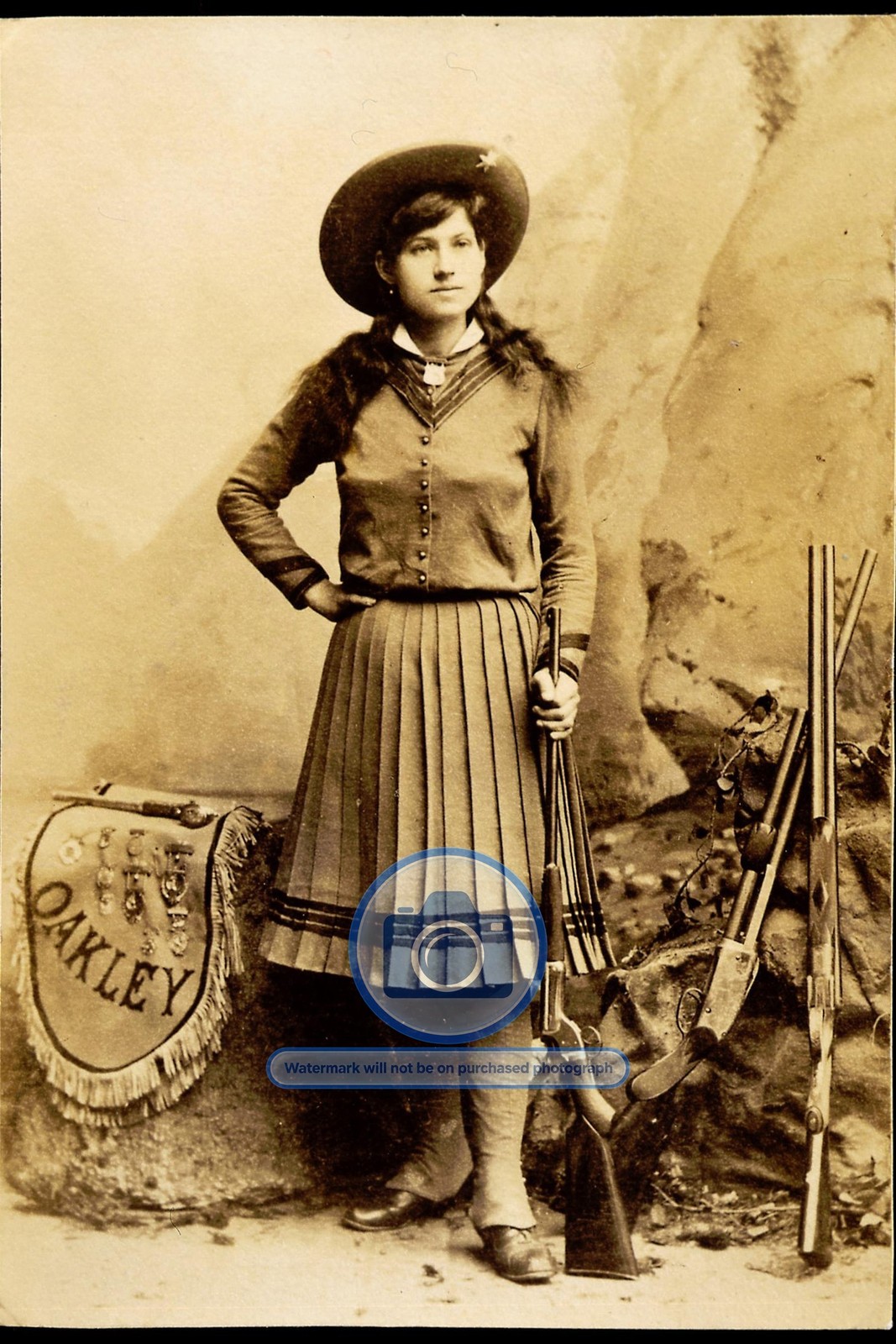 ANNIE OAKLEY WOMAN SHARPSHOOTER WILD WEST PERFORMER 4X6 PHOTO