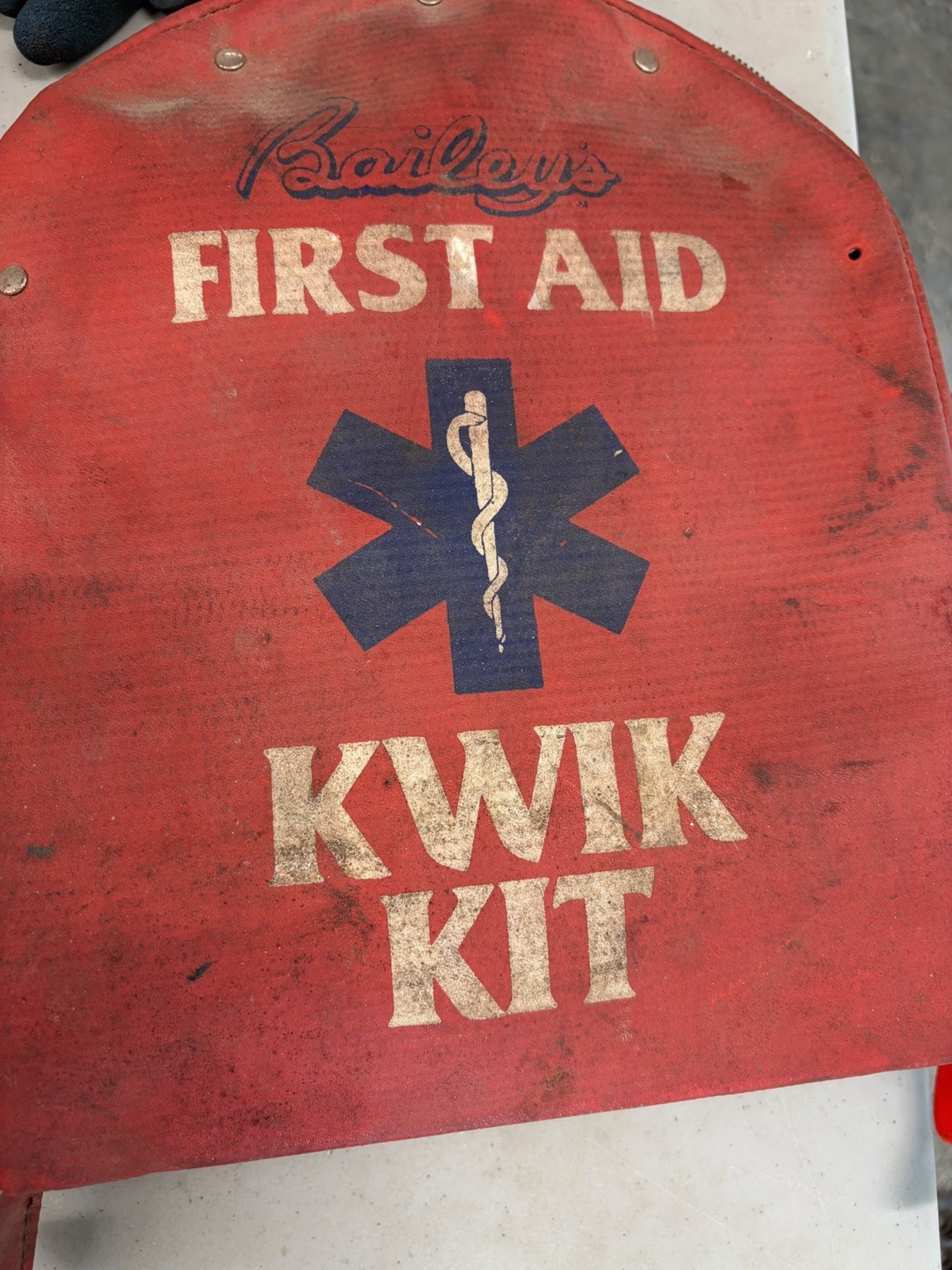 Antique Baileys First aid Kwik Kit Pouch Set